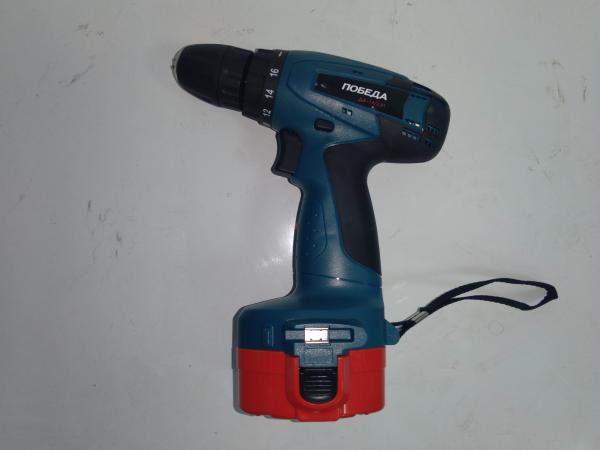 Дрель-шуруповерт аккумуляторная ПОБЕДА, ДА-14/2 М(2акк.кейс время зарядки 3 часа)¶