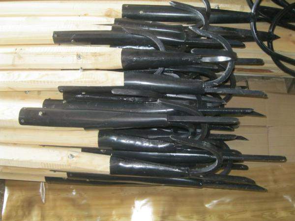 Древко-черенок для опорного инструмента ДИН-61-2КШ