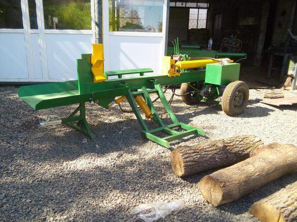 Дровокол гидравлический ГК-1000 с гидроподъемом бревен