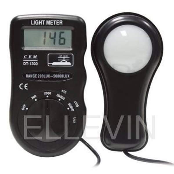 DT-1300 Люксметр