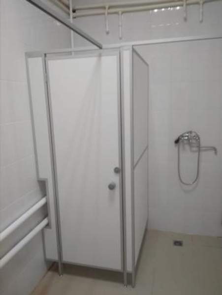 Душевые перегородки из поликарбоната