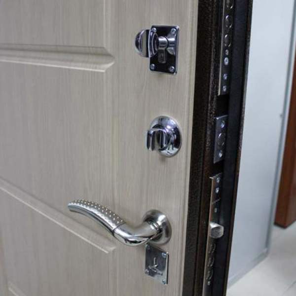 Двери металлические