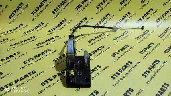 Дверной замок внутренний (прав.) ст.м. JCB 123/07382