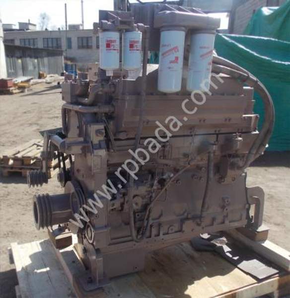 Двигатель в сборе Cummins KTA19-C525 на бульдозер