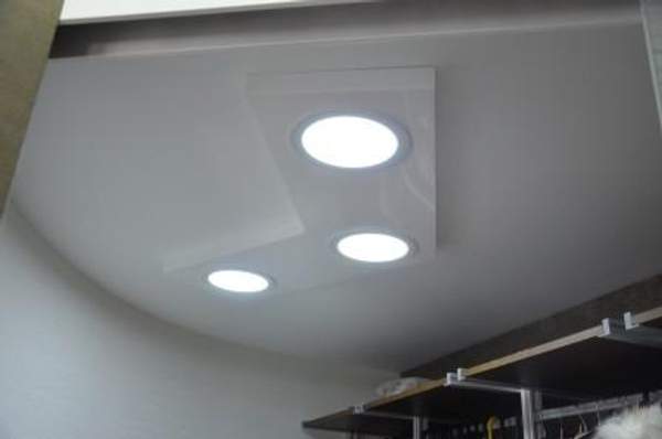 Двойная мойка из искусственного камня