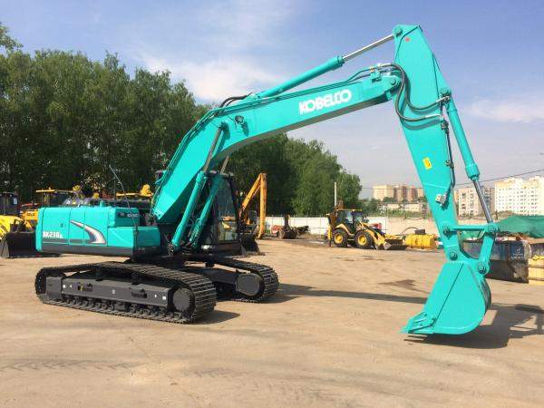 Экскаватор гусеничный Kobelco SK210LC-8