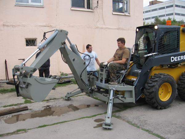 Экскаватор навесной для минипогрузчиков и МТЗ