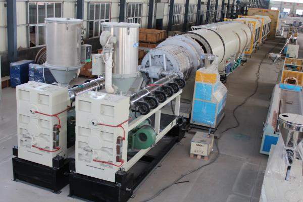 Экструзионная линия по производству большого диаметра труб из ПЭ