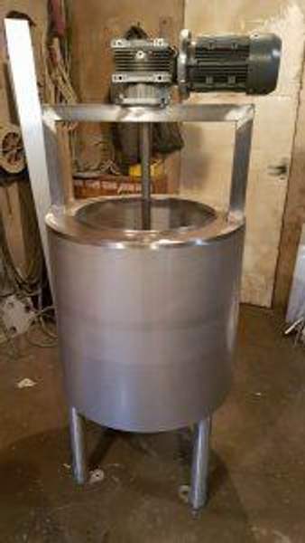 Емкость нержавеющая , новая ,объем — 0,08 куб.м., рубашка, термос, мешалка, электрический нагрев