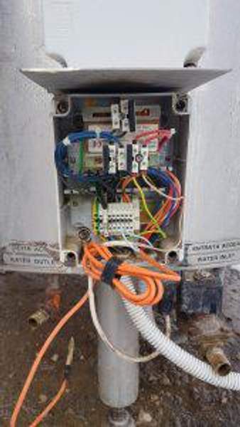 Емкость нержавеющая, объем — 0,4 куб.м., рубашка, термос, мешалка