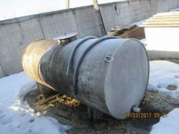 Емкость нержавеющая, объем — 5 куб.м., вертикальная