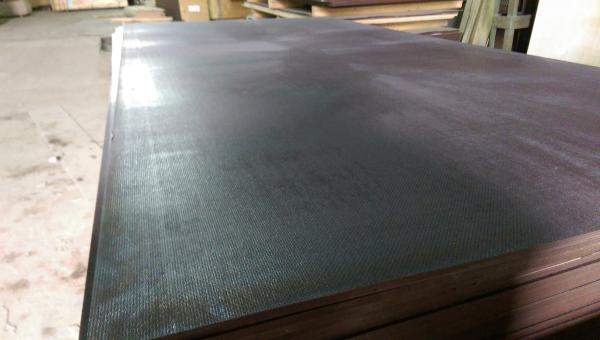 Фанерная полоса ламинированная и с противоскользящим покрытием