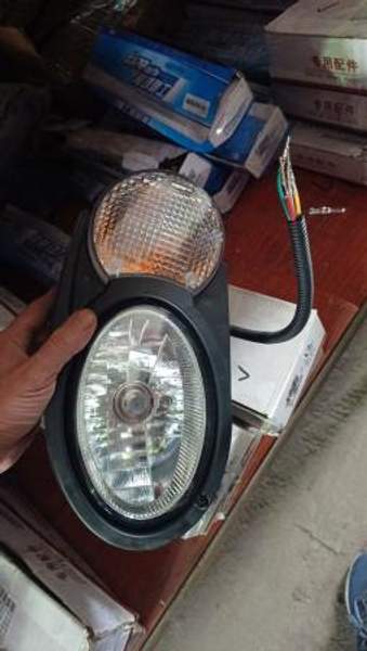 Фара передняя автогрейдер XCMG GR215