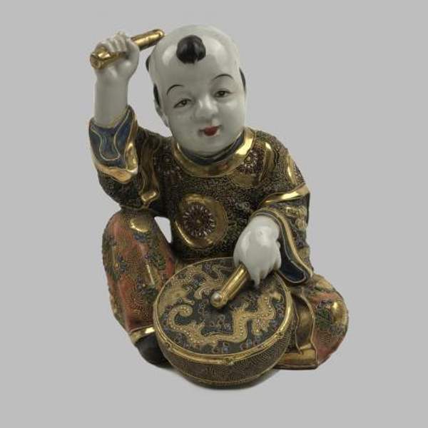 Фарфоровая статуэтка «Мальчик играющий на барабане», 1950 - 60 годы, Китай