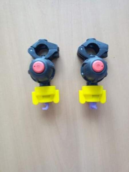 Форсунка для орошения вальца дорожного катка