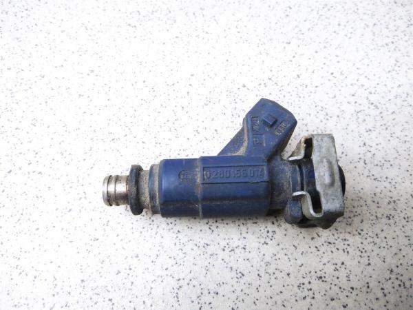 Форсунка топливная Mercedes Benz W211 E-Klasse (УТ000216435) Оригинальный номер A1120780149