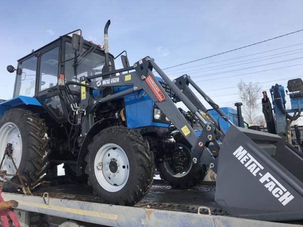 Фронтальный погрузчик Metal Fach T-219/2 "Вепрь" с джойстиком