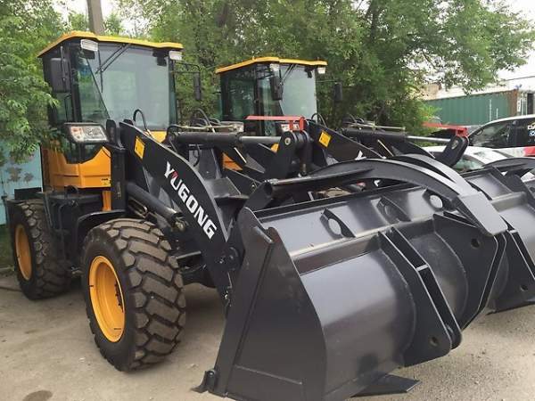 Фронтальный погрузчик YIGONG ZL30
