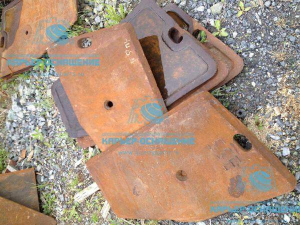 Футеровка левая 482540001400 щековой дробилки СМ-741