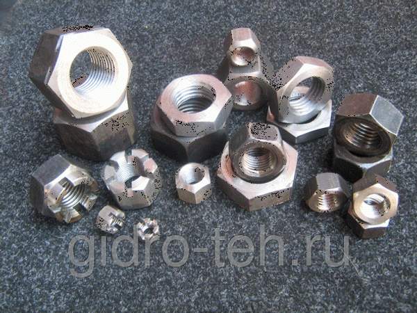 Гайка с левой резьбой Металлопластик