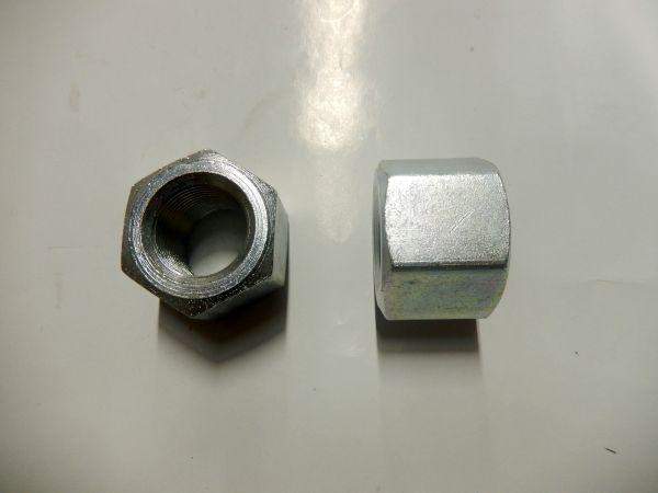 Гайка задней стремянки