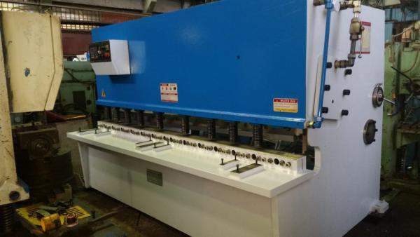 Гидравлическая гильотина с ЧПУ 2500 мм до 8 и до 12