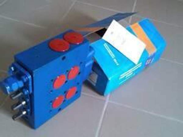 Гидрораспределитель Экскаваторы ЭО-2621/2625/2628 (правый, 2 слива) МР 100.3.000А-01