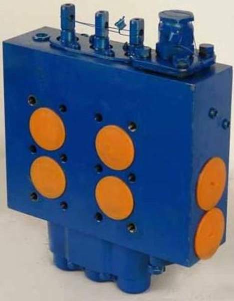 Гидрораспределитель Р 100.3.000-01 правый (2 слива)
