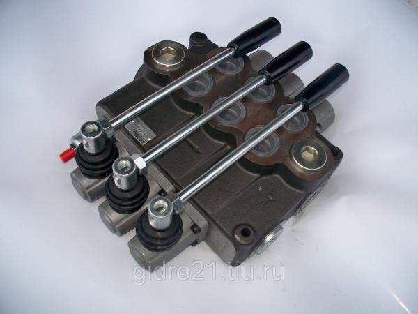 Гидрораспределитель Р120 3-х золотниковый (евросоюз)