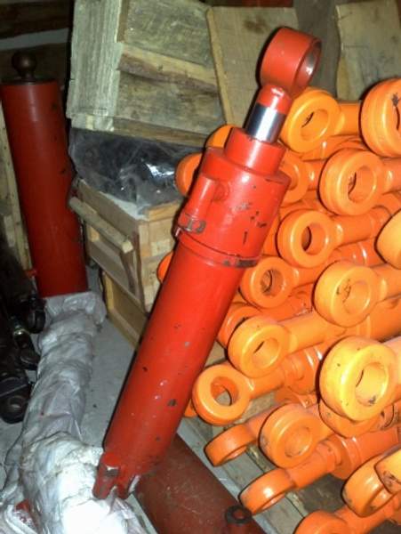 Гидроцилиндр ЦГ-80.40х630.22 подъема стрелы ПКУ 0.8 (КУН)