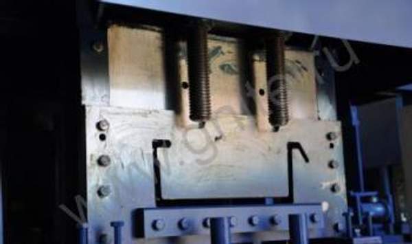 Гильотинные ножницы B=600 мм