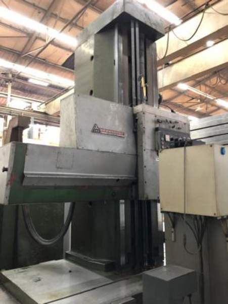 Горизонтально-расточной станок TOS WHN 13.4