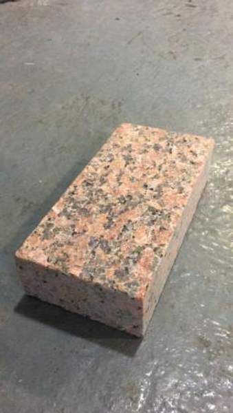 Гранитная брусчатка 200х100х50. Гранит Мапл Рэд