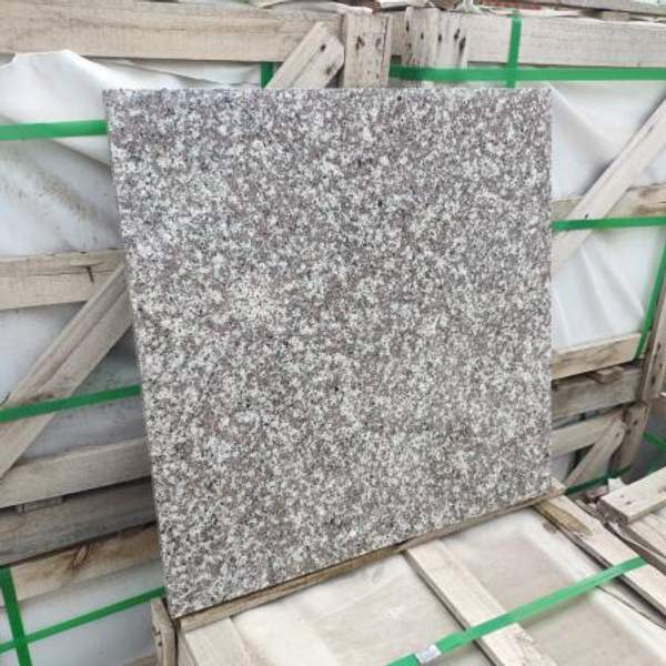 Гранитная плитка 600х600х20 полировка. Гранит G664