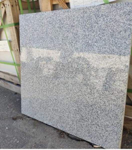 Гранитная плитка 600х600х30 полировка. Сибирский гранит серый