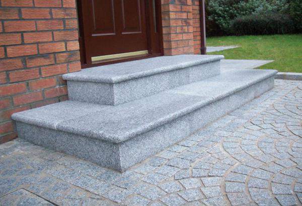 Гранитные лестницы 1500х320х30 термообработка.Гранит G603. Гранит для лестницы.