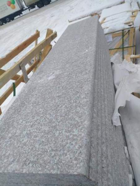 Гранитные ступени. G687 1500*320*30 термо. Гранитные лестницы. Гранитные ступени.Ступени из камня