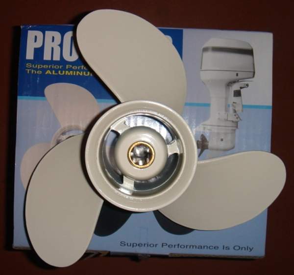 Гребной винт Yamaha 9.9, 15 л.с. 3х9-1/4х10-1/2 J