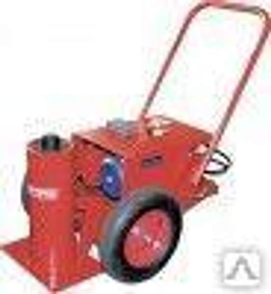 Грузовой подкатной домкрат