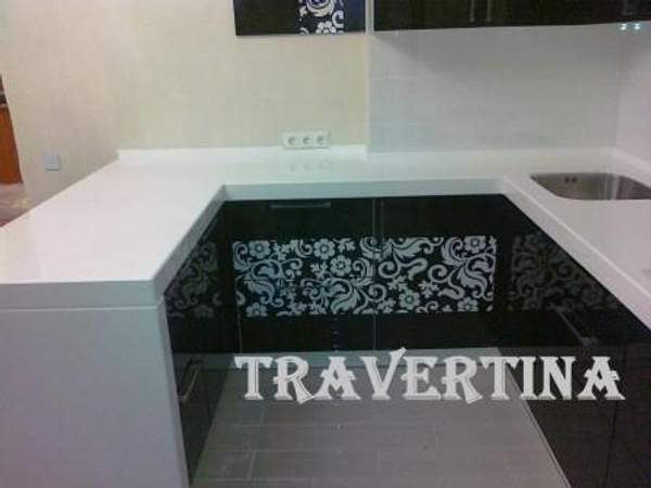 Интегрированная мойка для кухни из искусственного камня