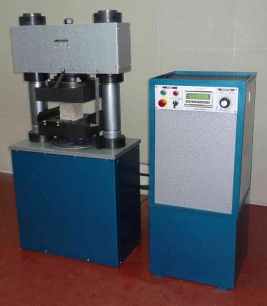 Испытательный пресс ип-1000-1 (100тс)