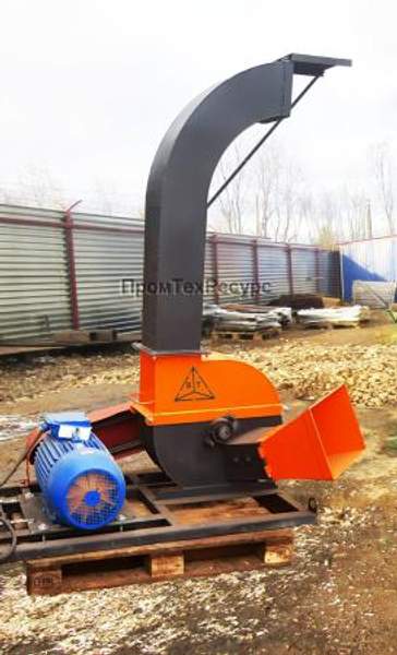 Измельчитель дерева, веток (щепорез, дробилка древесины в щепу)