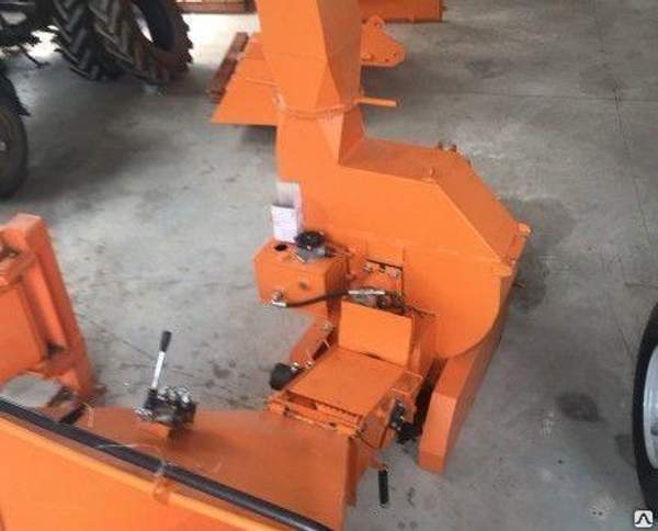 Измельчитель веток ЕМ-210 с гидравлической подачей