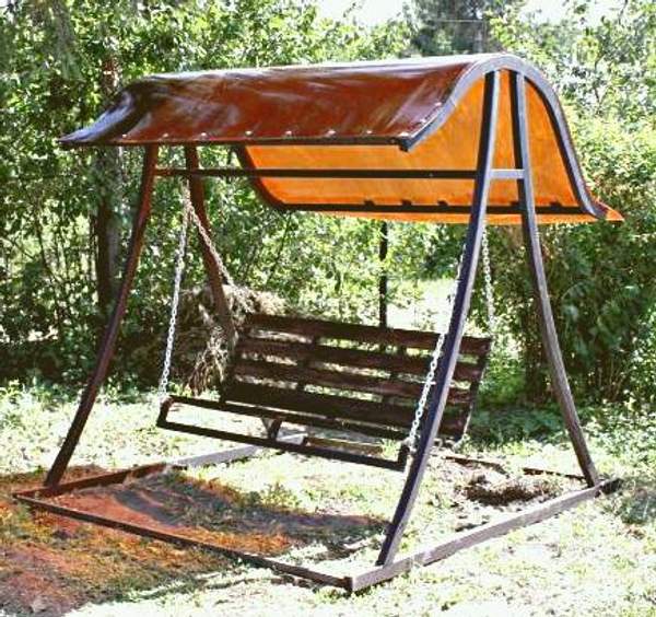 Качели садовые.