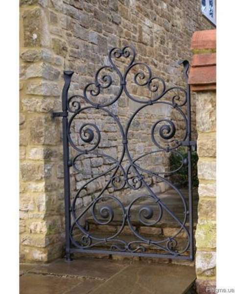 Калитки для сада— врата в царство зелени