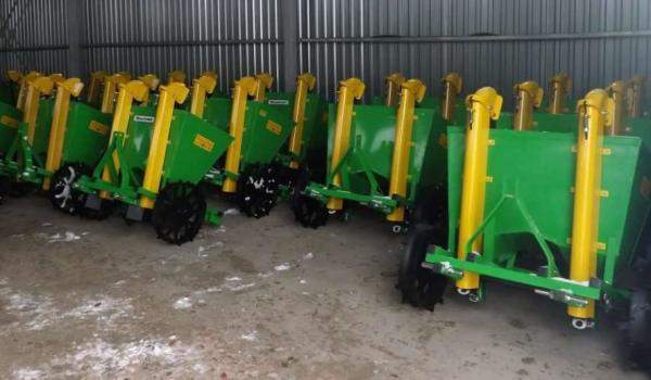 Картофелесажалка Bomet 2-рядная