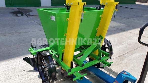 Картофелесажалка Kerland СТ-2