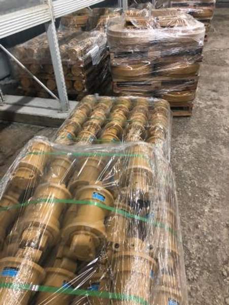 Каток опорный Hitachi ZX200-3 (9184516)