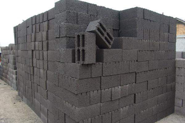 Керамзитоблок, Шлакоблок