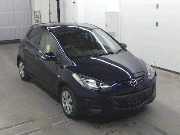Хэтчбек 3 поколение SKYACTIV рестайлинг MAZDA DEMIO гв 2013 пробег 62 т.км цвет темно-синий хамелеон